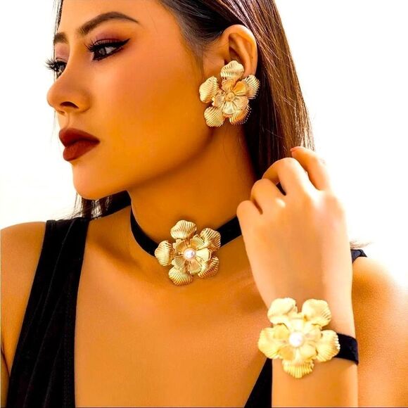 Black Velvet Gold Rose Flower Choker Necklace Bracelet Earrings Jewelry Set NEW! - Picture 2 of 6